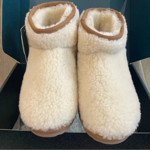 EMU AUSTRALIA Sz 7 Stinger Micro Teddy Fuzzy  Wool Slip On Booties New in Box - Picture 1 of 13